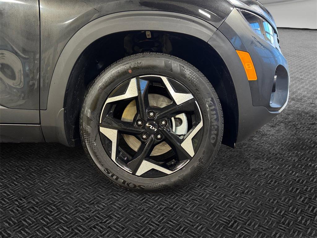 used 2025 Kia Seltos car, priced at $26,499