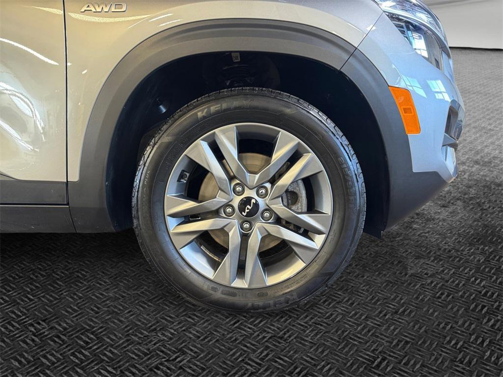used 2023 Kia Seltos car, priced at $21,554