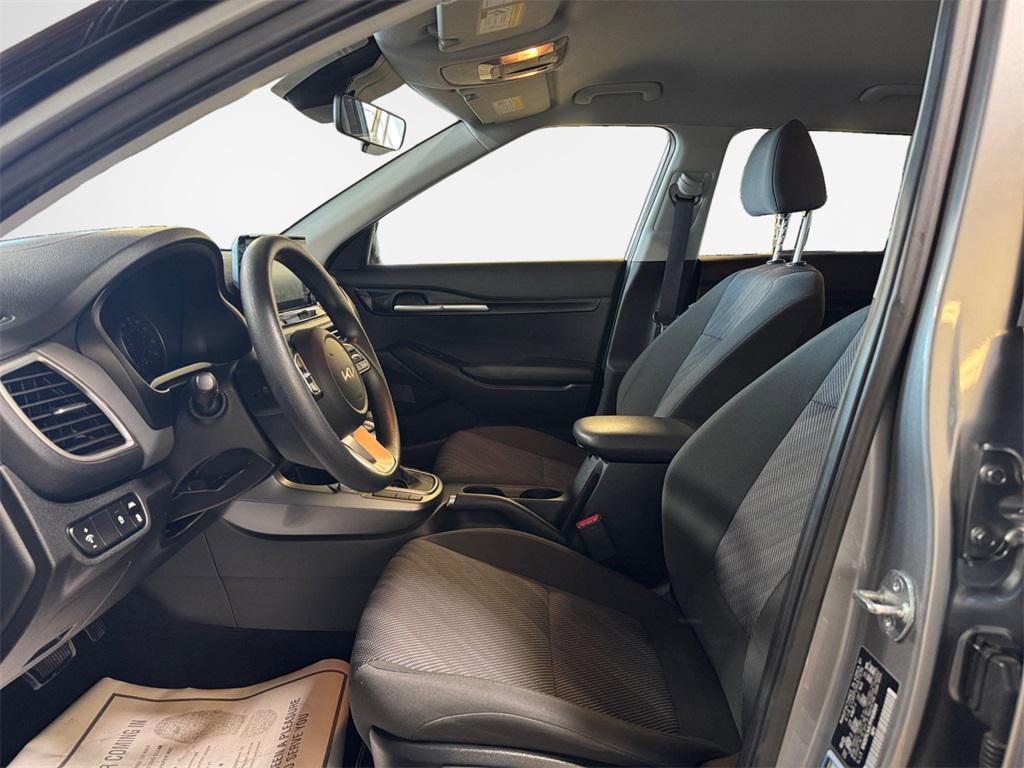 used 2023 Kia Seltos car, priced at $21,554