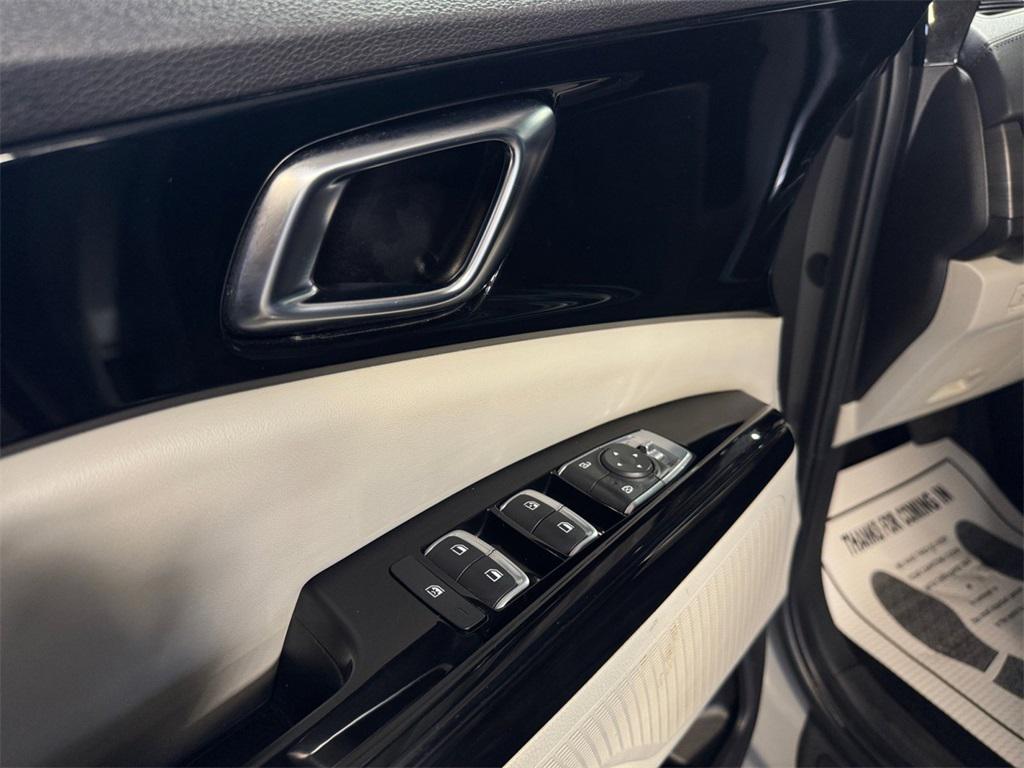 used 2024 Kia Carnival car, priced at $29,499