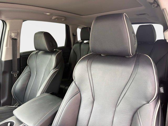 used 2023 Acura MDX car, priced at $43,991