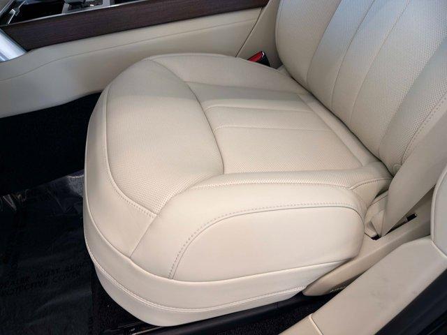 new 2026 Land Rover Range Rover car, priced at $139,015