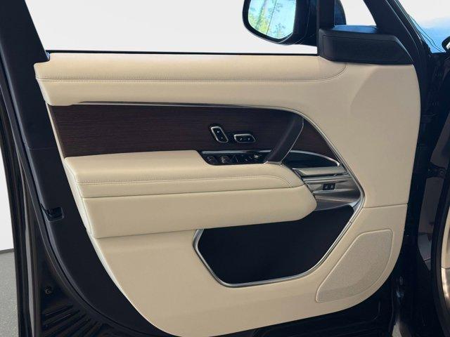 new 2026 Land Rover Range Rover car, priced at $139,015