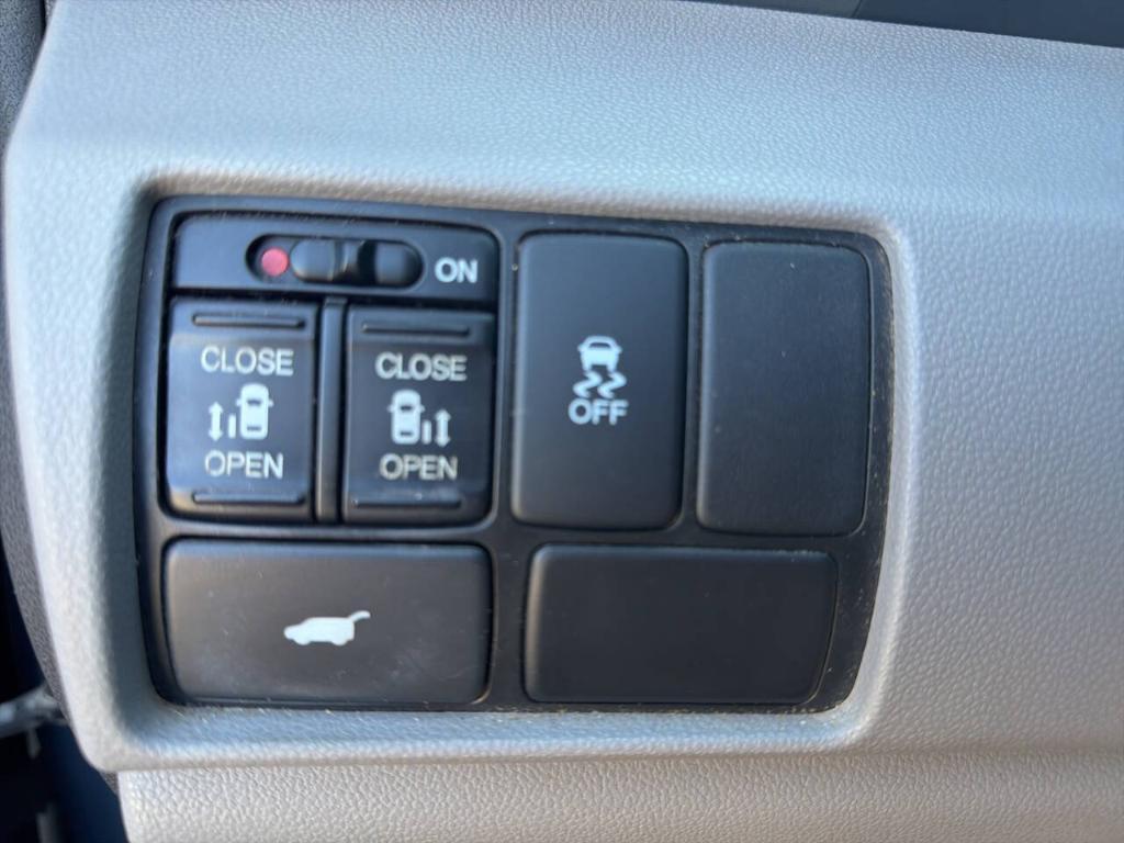 used 2013 Honda Odyssey car, priced at $8,495