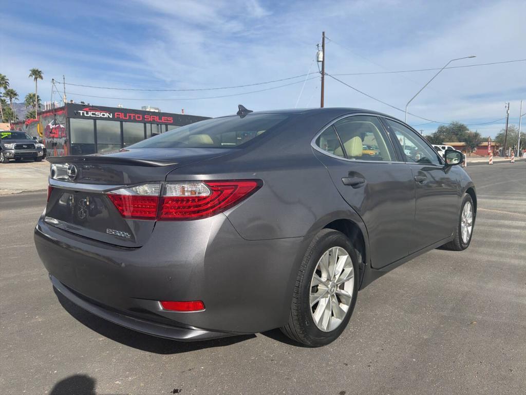used 2014 Lexus ES 300h car, priced at $13,995