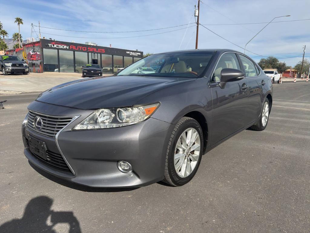 used 2014 Lexus ES 300h car, priced at $13,995
