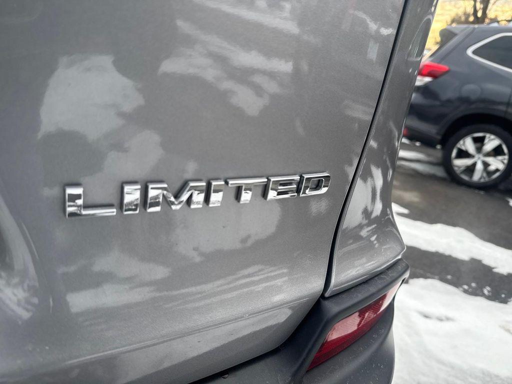 used 2019 Jeep Cherokee car, priced at $22,999