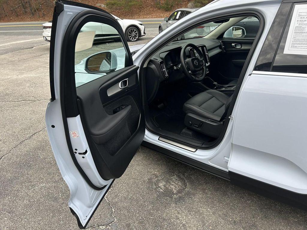 used 2025 Volvo XC40 car, priced at $33,999