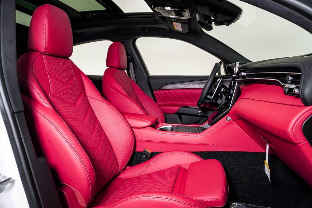 new 2025 Maserati Grecale car, priced at $84,995