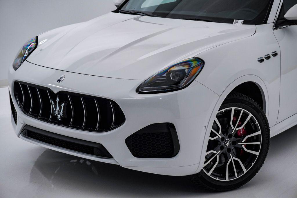 new 2025 Maserati Grecale car, priced at $84,995