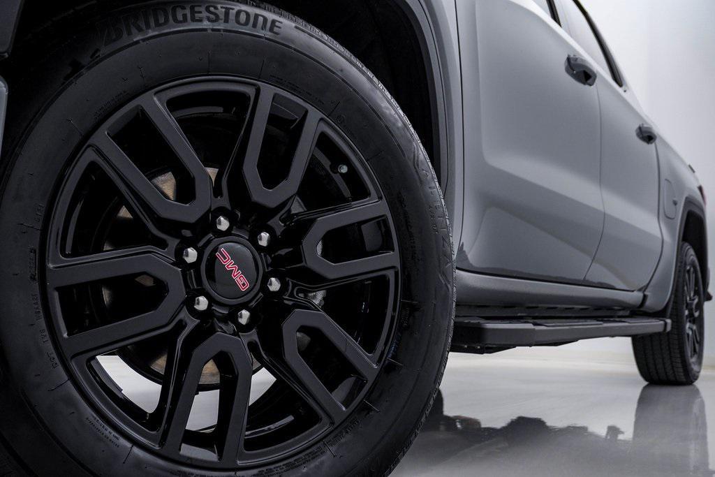 used 2024 GMC Sierra 1500 car, priced at $40,000