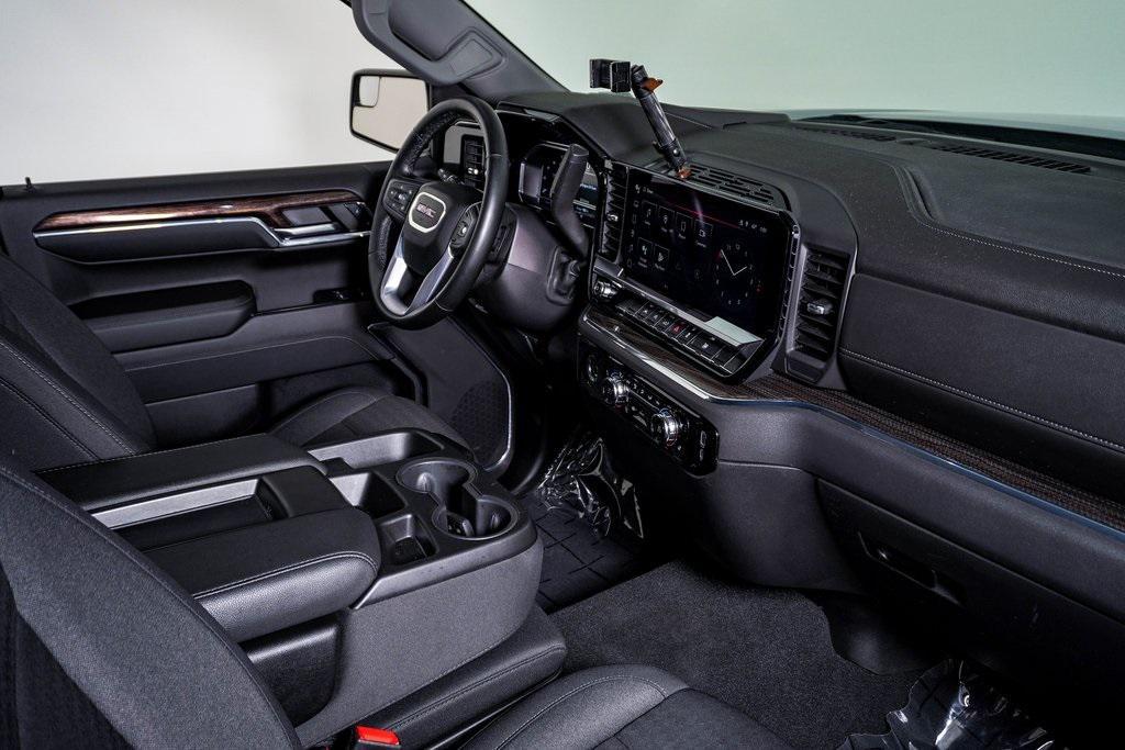 used 2024 GMC Sierra 1500 car, priced at $40,000