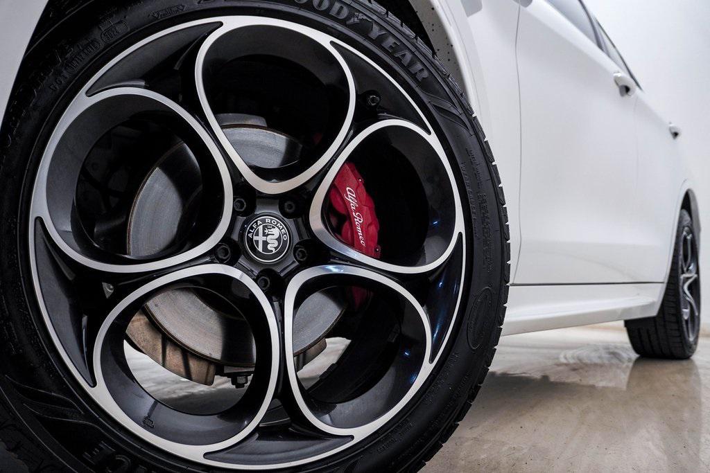 used 2023 Alfa Romeo Stelvio car, priced at $26,900