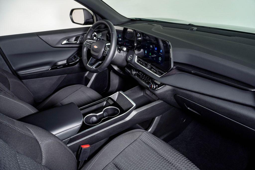 used 2025 Chevrolet Equinox car, priced at $24,500