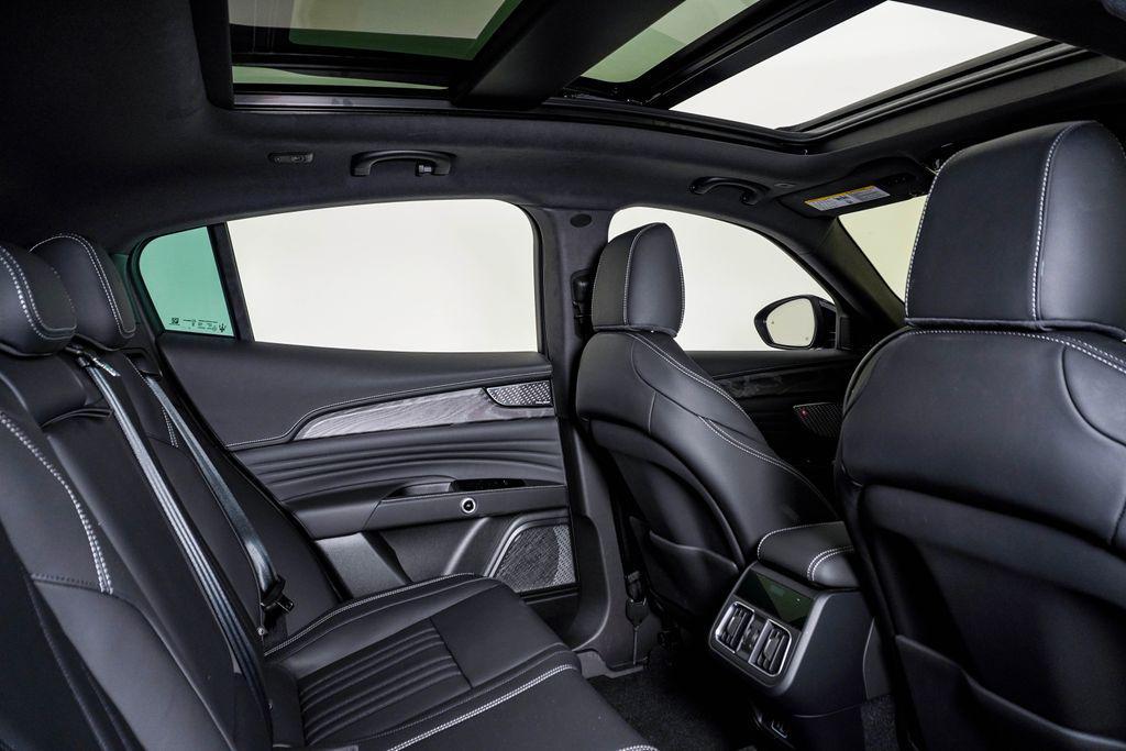 new 2025 Maserati Grecale car, priced at $83,995