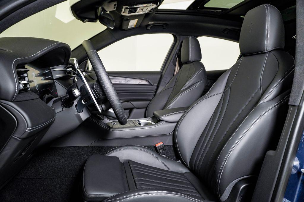 new 2025 Maserati Grecale car, priced at $83,995