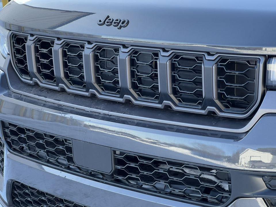 new 2026 Jeep Grand Cherokee car, priced at $47,029