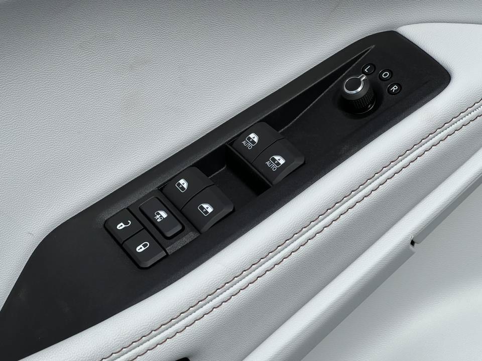 new 2026 Jeep Cherokee car, priced at $43,119