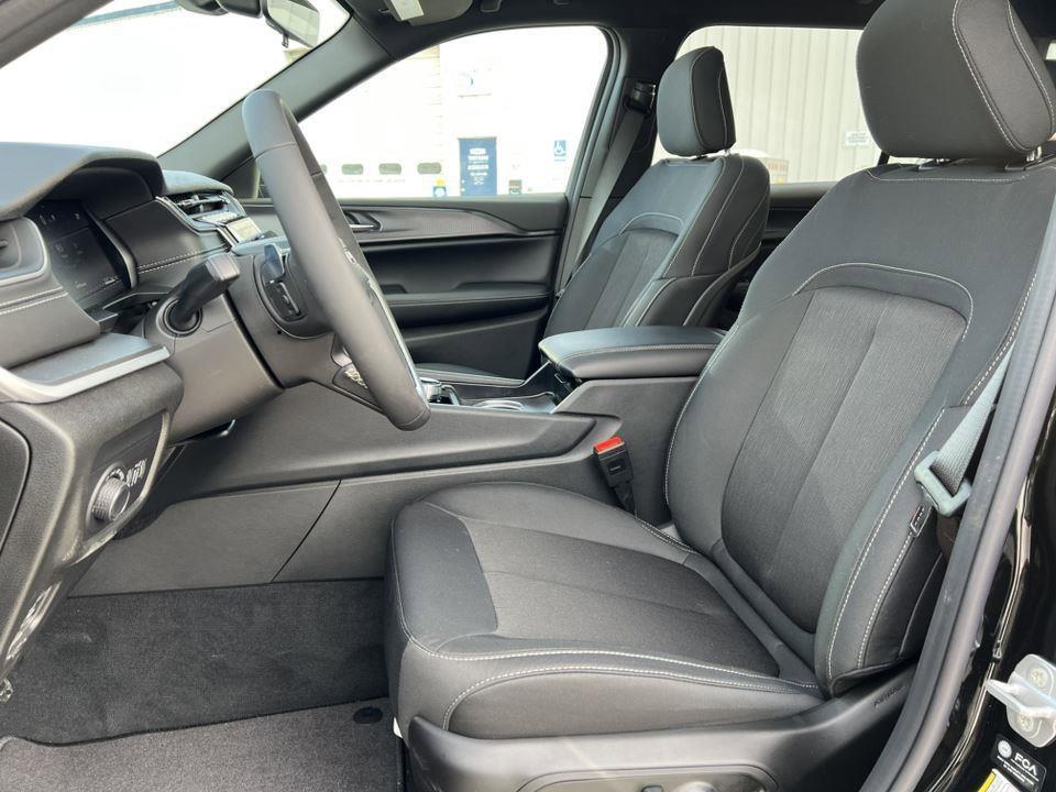 new 2026 Jeep Grand Cherokee L car, priced at $45,734