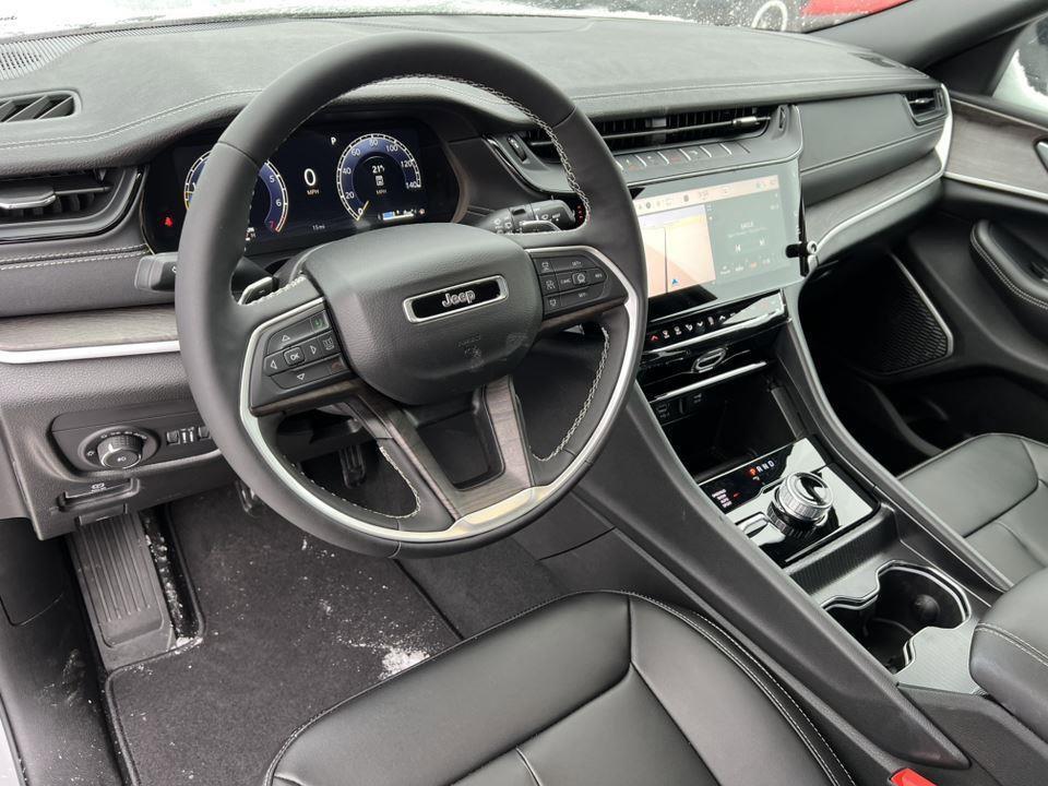 new 2026 Jeep Grand Cherokee car, priced at $47,223