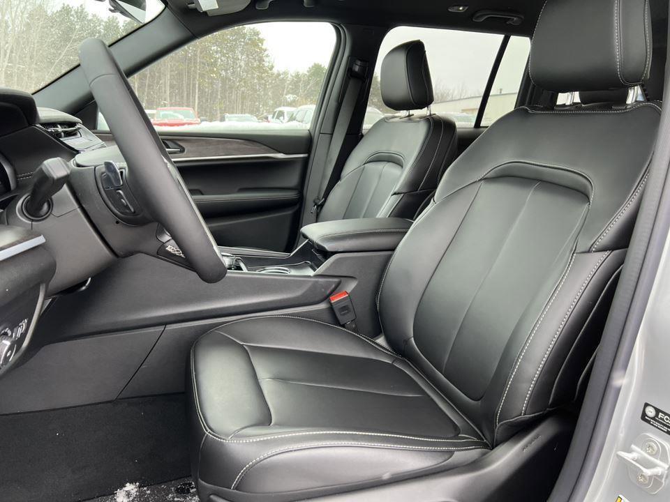 new 2026 Jeep Grand Cherokee car, priced at $47,223