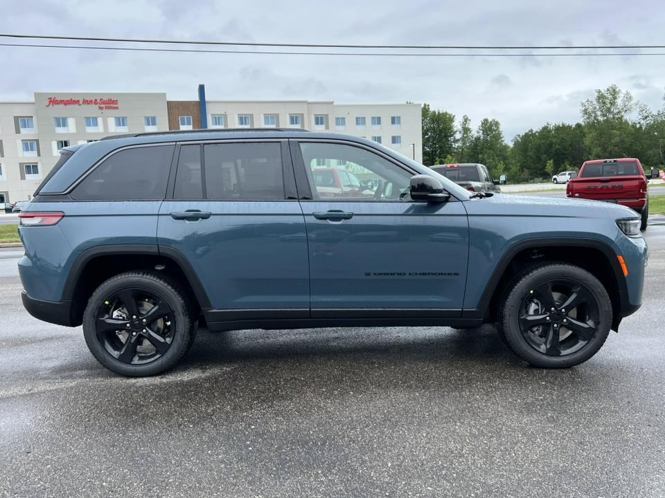 new 2026 Jeep Grand Cherokee car, priced at $46,529