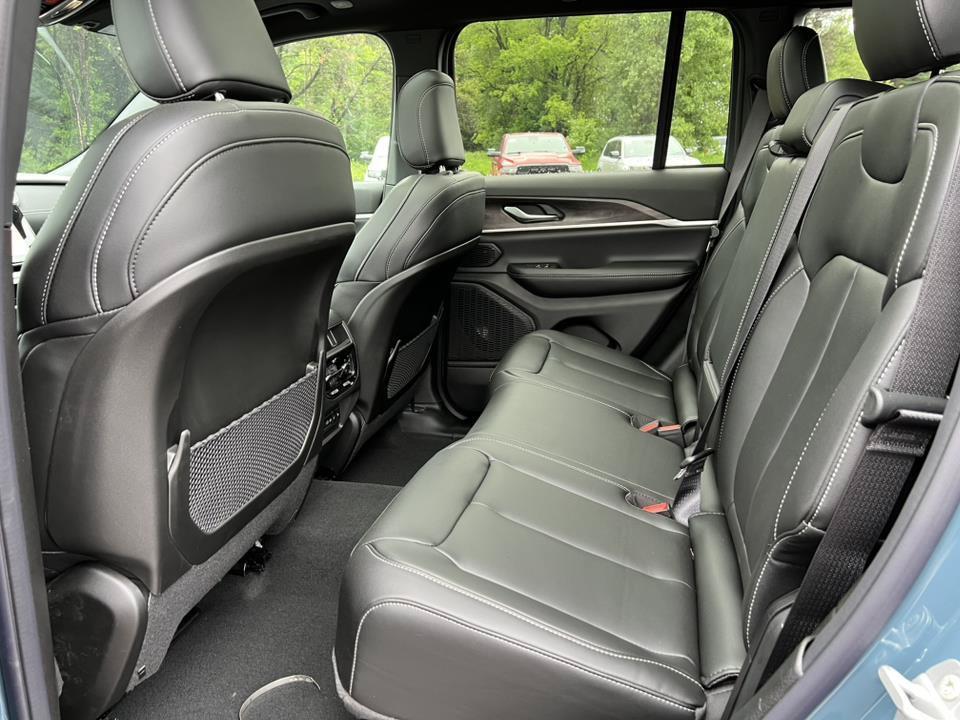 new 2026 Jeep Grand Cherokee car, priced at $46,529