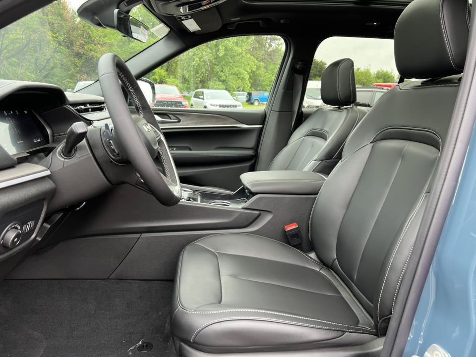 new 2026 Jeep Grand Cherokee car, priced at $46,529