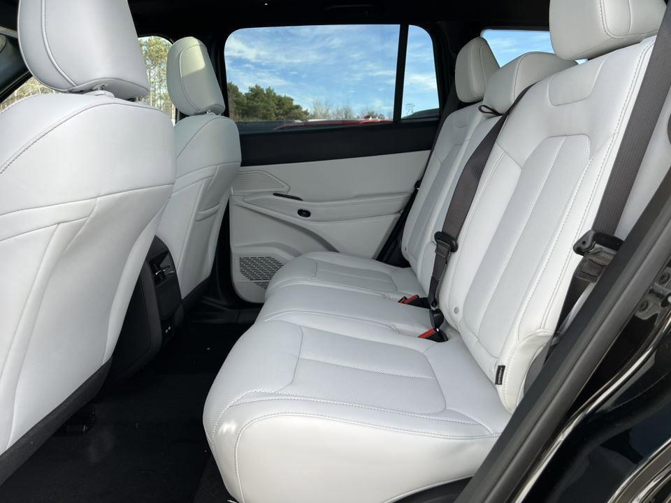 new 2026 Jeep Cherokee car, priced at $44,511