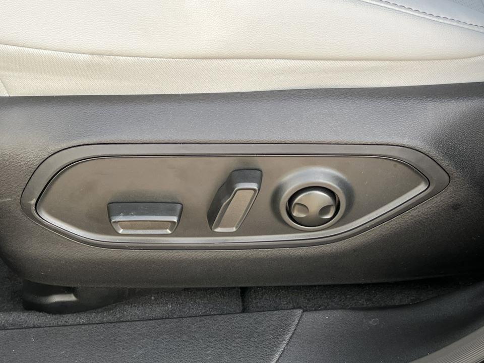 new 2026 Jeep Cherokee car, priced at $44,511