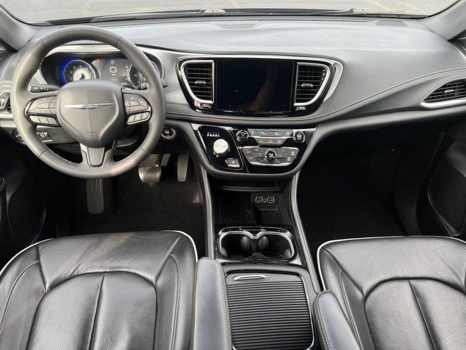 used 2025 Chrysler Pacifica car, priced at $32,270