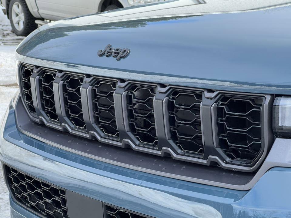 new 2026 Jeep Grand Cherokee car, priced at $50,122