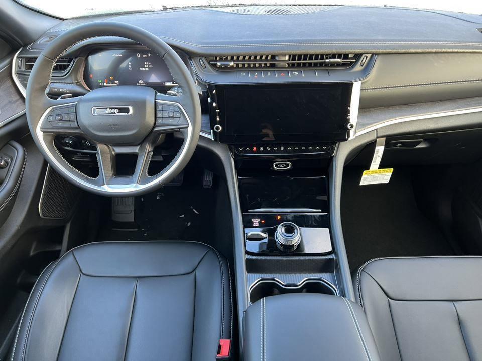 new 2026 Jeep Grand Cherokee car, priced at $48,659