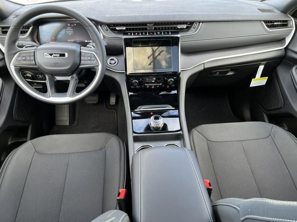 new 2025 Jeep Grand Cherokee car, priced at $39,485