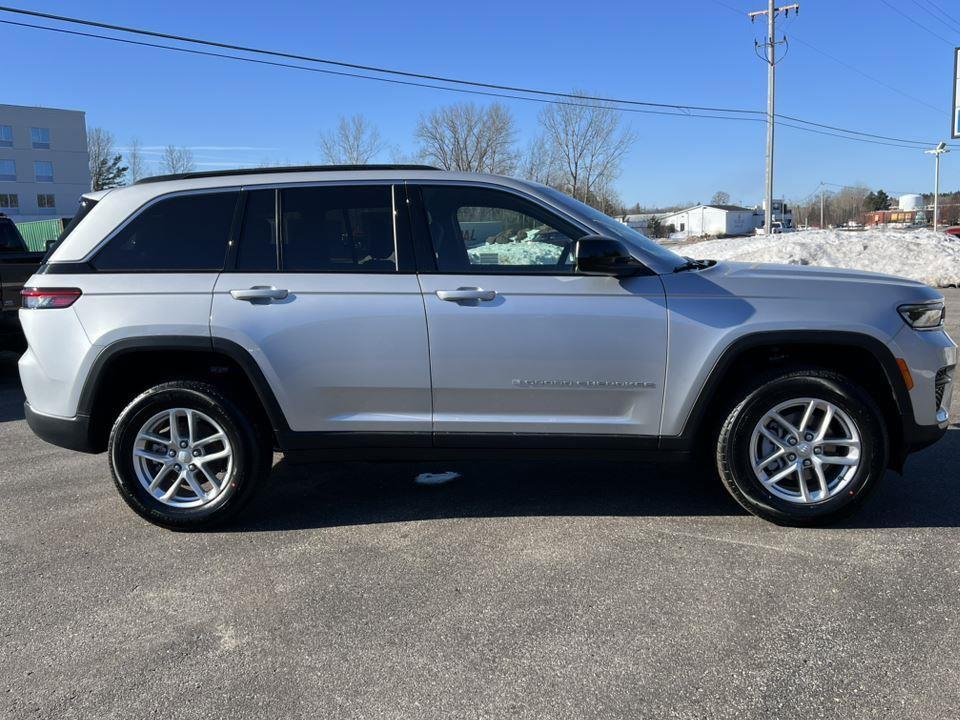 new 2026 Jeep Grand Cherokee car, priced at $42,132