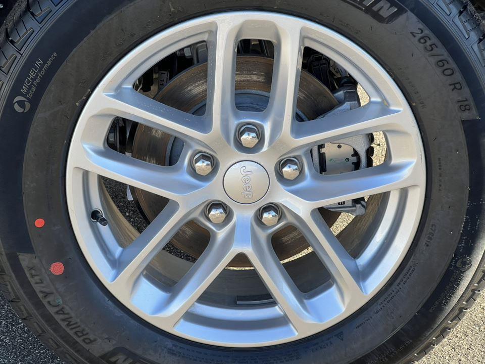 new 2026 Jeep Grand Cherokee car, priced at $42,132