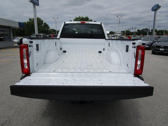 new 2025 Ford F-250 car, priced at $62,872