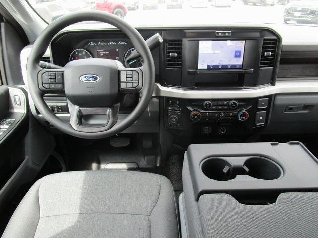 new 2025 Ford F-250 car, priced at $62,872