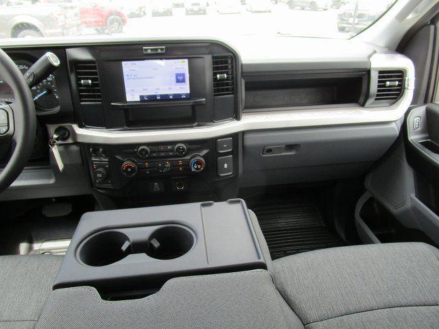 new 2025 Ford F-250 car, priced at $59,872