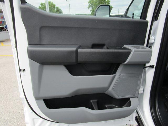 new 2025 Ford F-250 car, priced at $62,872