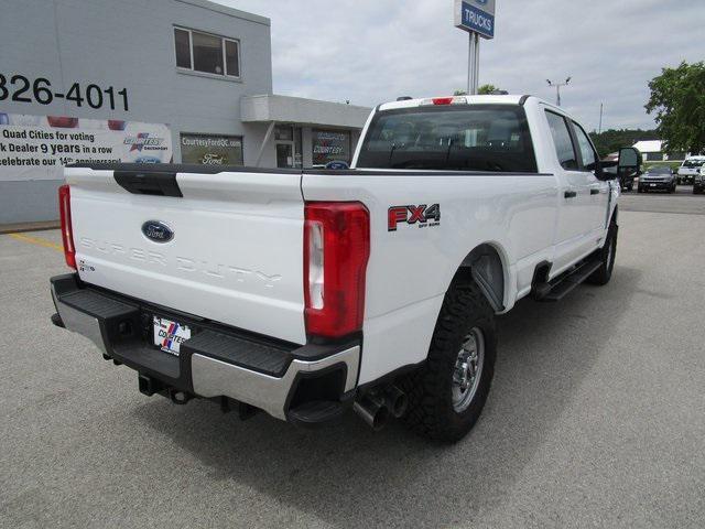 new 2025 Ford F-250 car, priced at $62,872