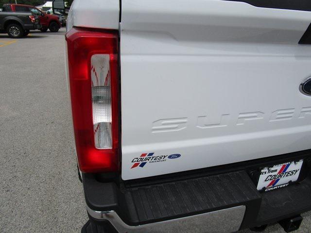 new 2025 Ford F-250 car, priced at $62,872