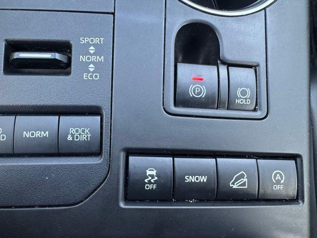 used 2021 Toyota Highlander car, priced at $32,119