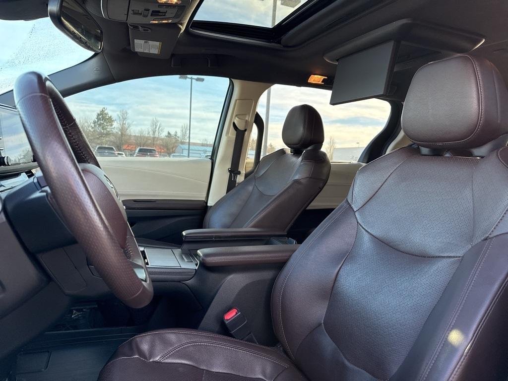 used 2022 Toyota Sienna car, priced at $51,915