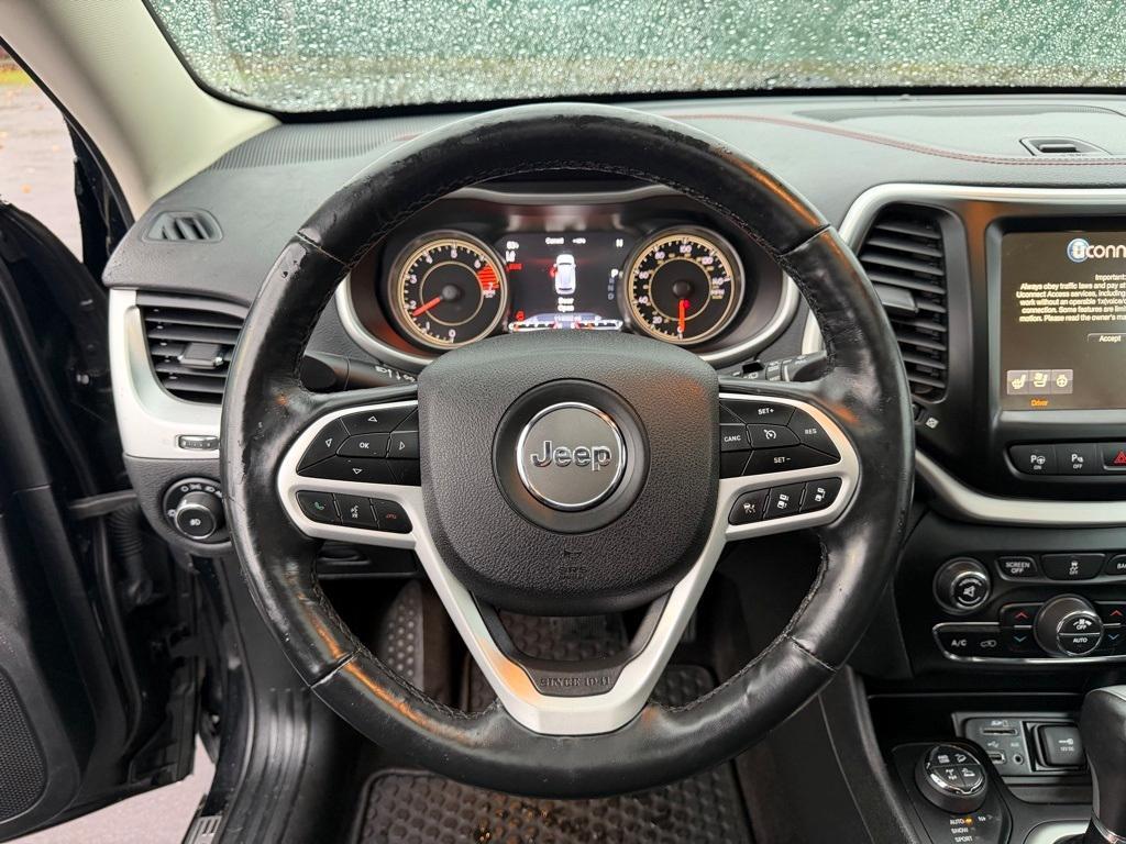 used 2017 Jeep Cherokee car, priced at $10,901
