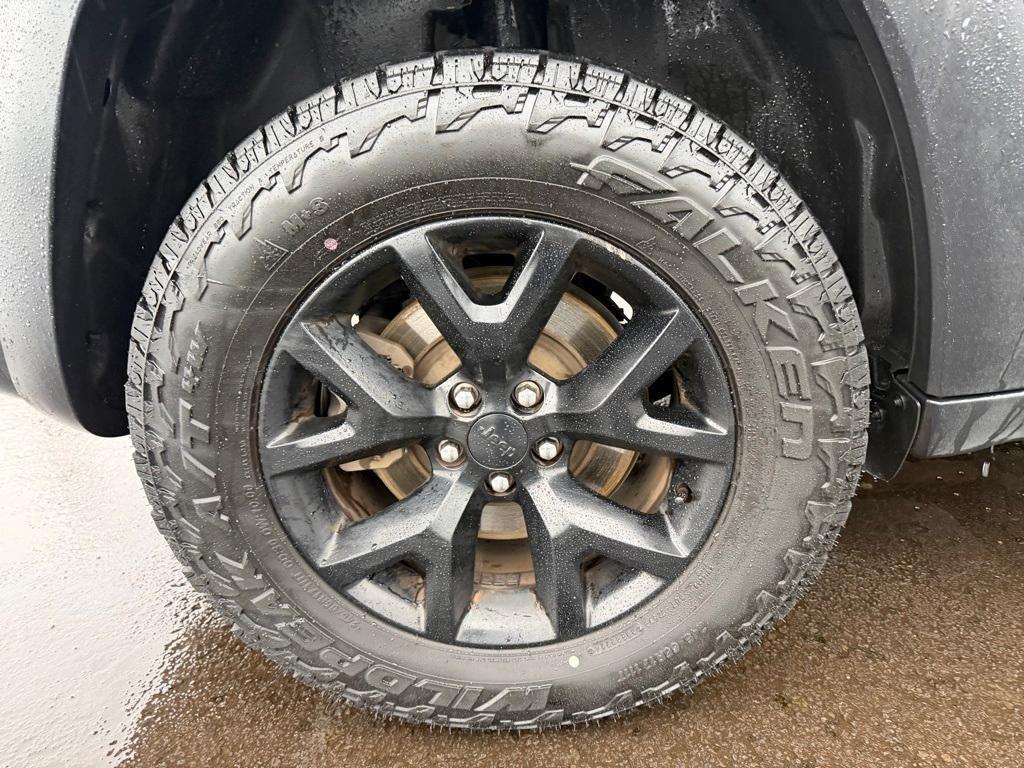 used 2017 Jeep Cherokee car, priced at $10,901