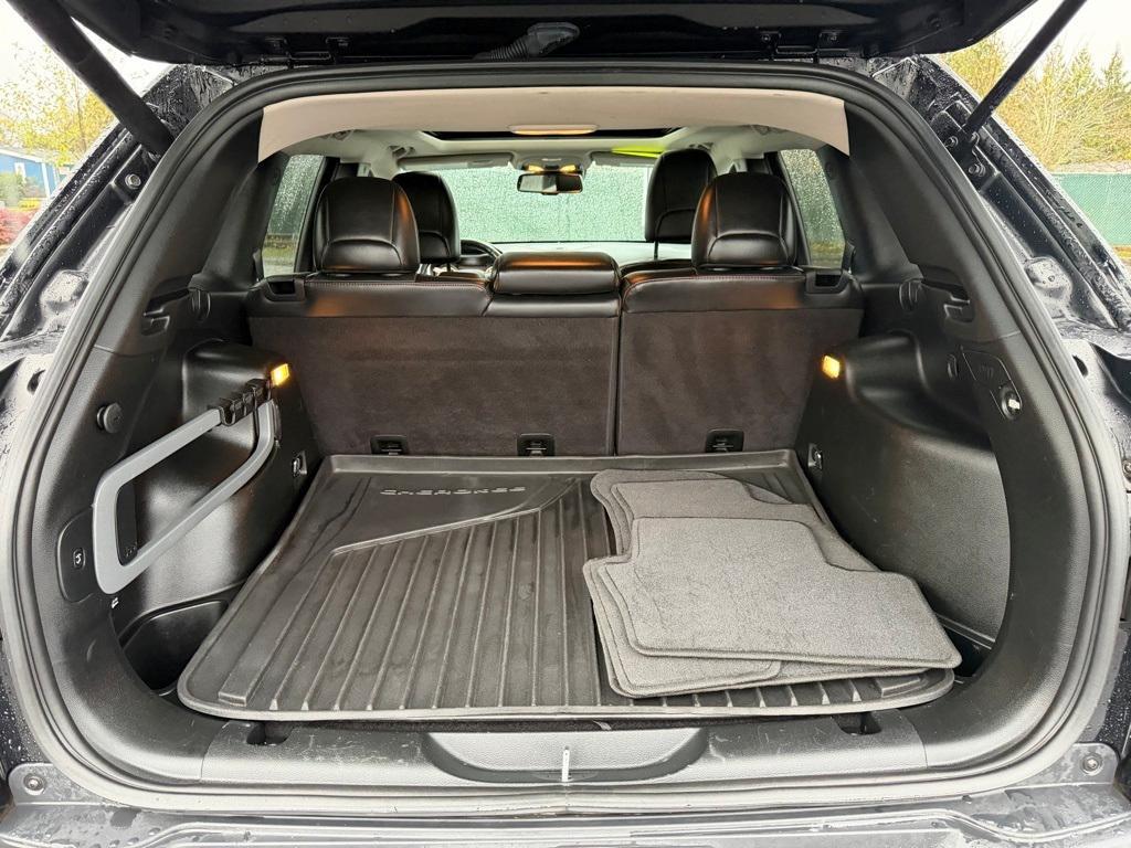 used 2017 Jeep Cherokee car, priced at $10,901