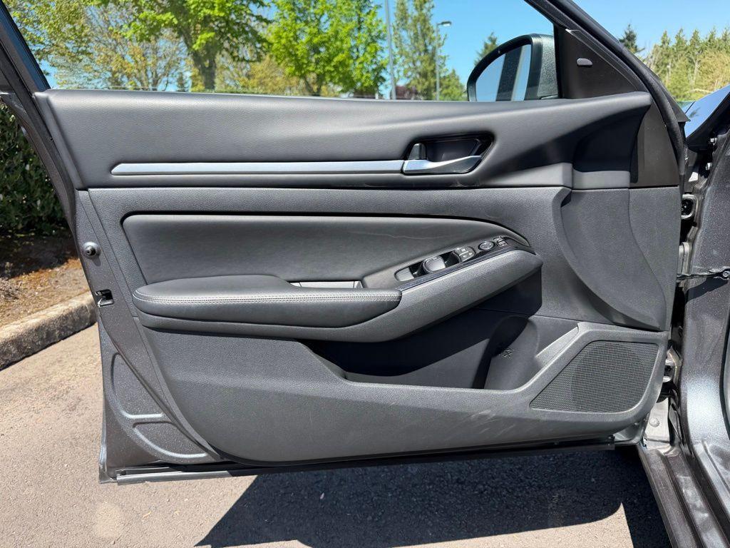used 2023 Nissan Altima car, priced at $20,902