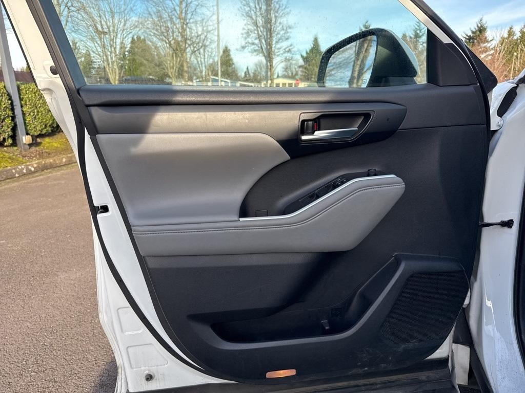 used 2021 Toyota Highlander car, priced at $30,703