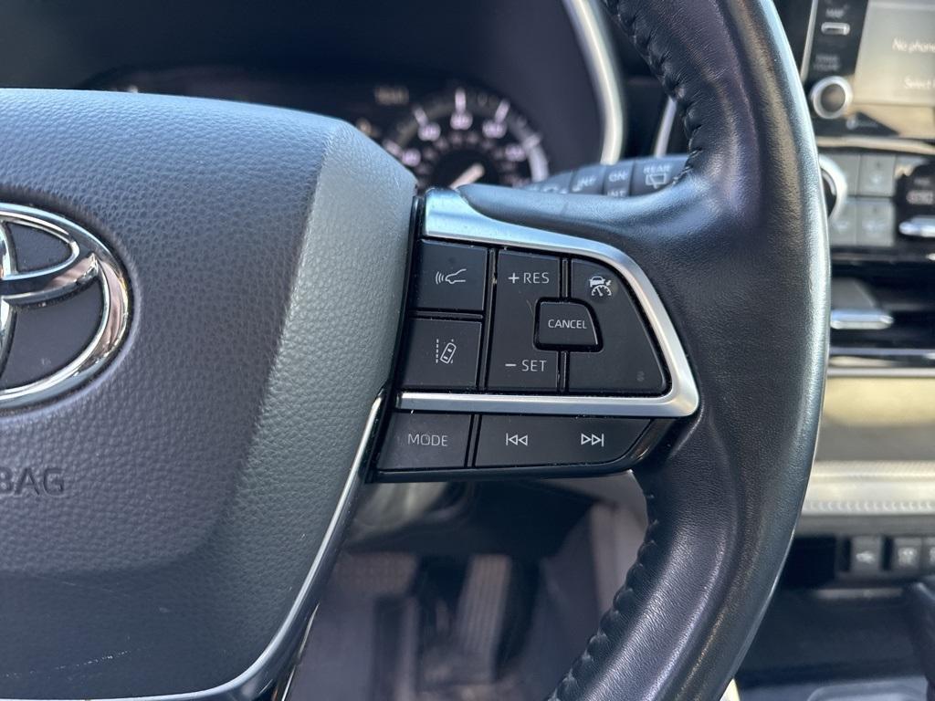 used 2021 Toyota Highlander car, priced at $30,703